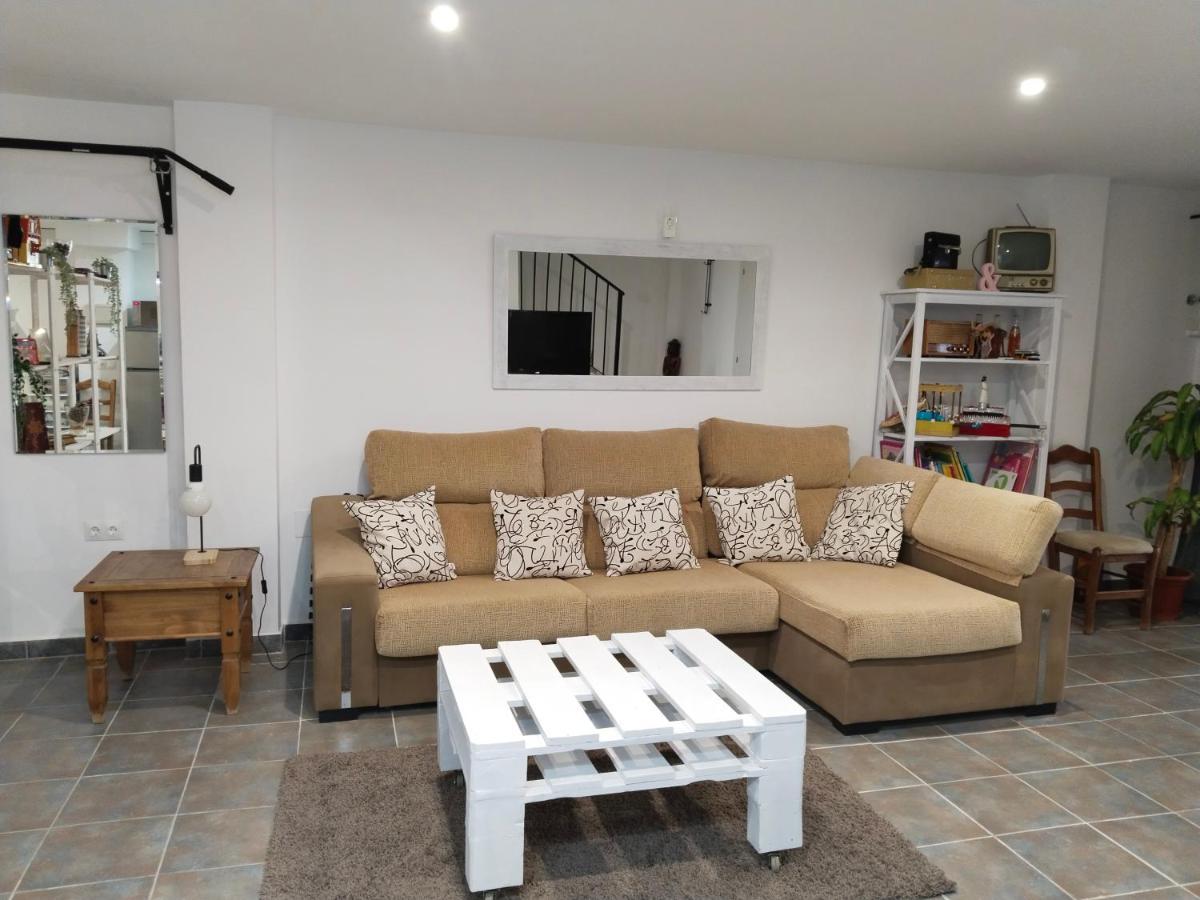 Acogedor Apartamento Loft Alhaurin de la Torre Bagian luar foto