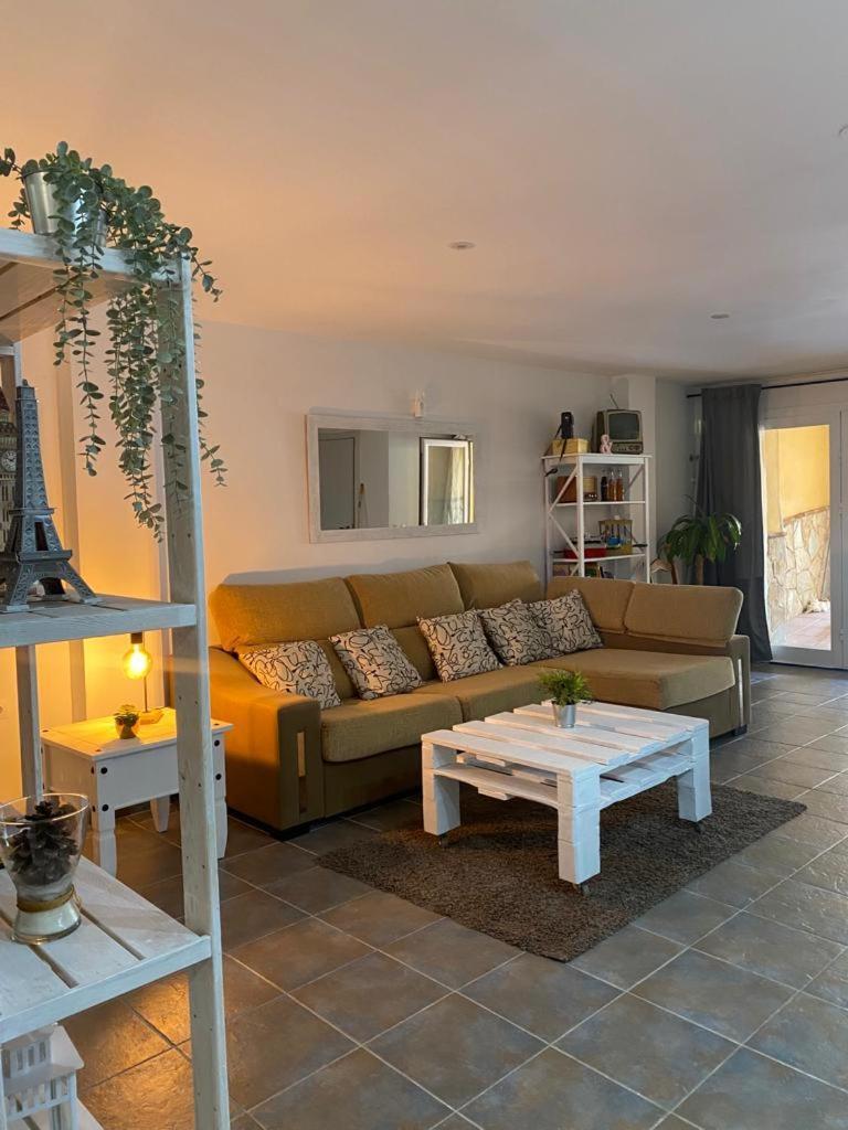 Acogedor Apartamento Loft Alhaurin de la Torre Bagian luar foto
