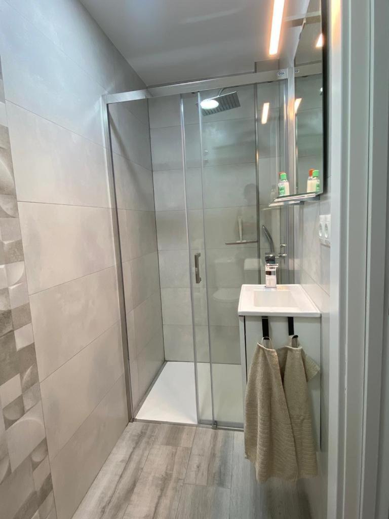 Acogedor Apartamento Loft Alhaurin de la Torre Bagian luar foto