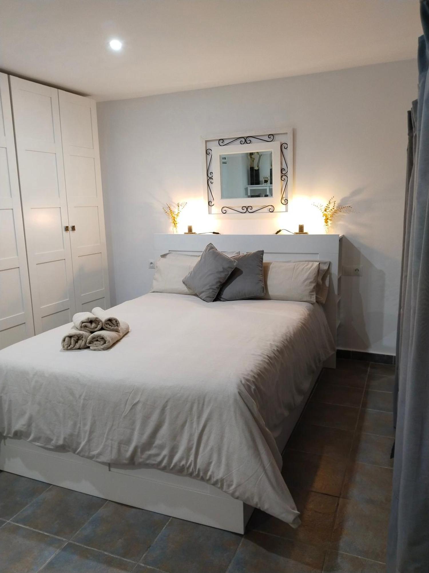 Acogedor Apartamento Loft Alhaurin de la Torre Bagian luar foto
